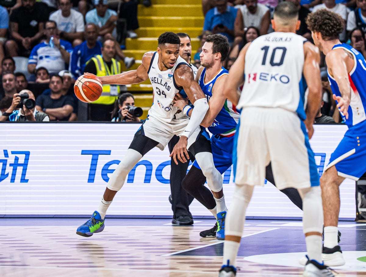 美国男篮碾压意大利男篮,西蒙斯绝境逆转的简单介绍 美国男篮碾压意大利男篮,西蒙斯绝境逆转的简单介绍