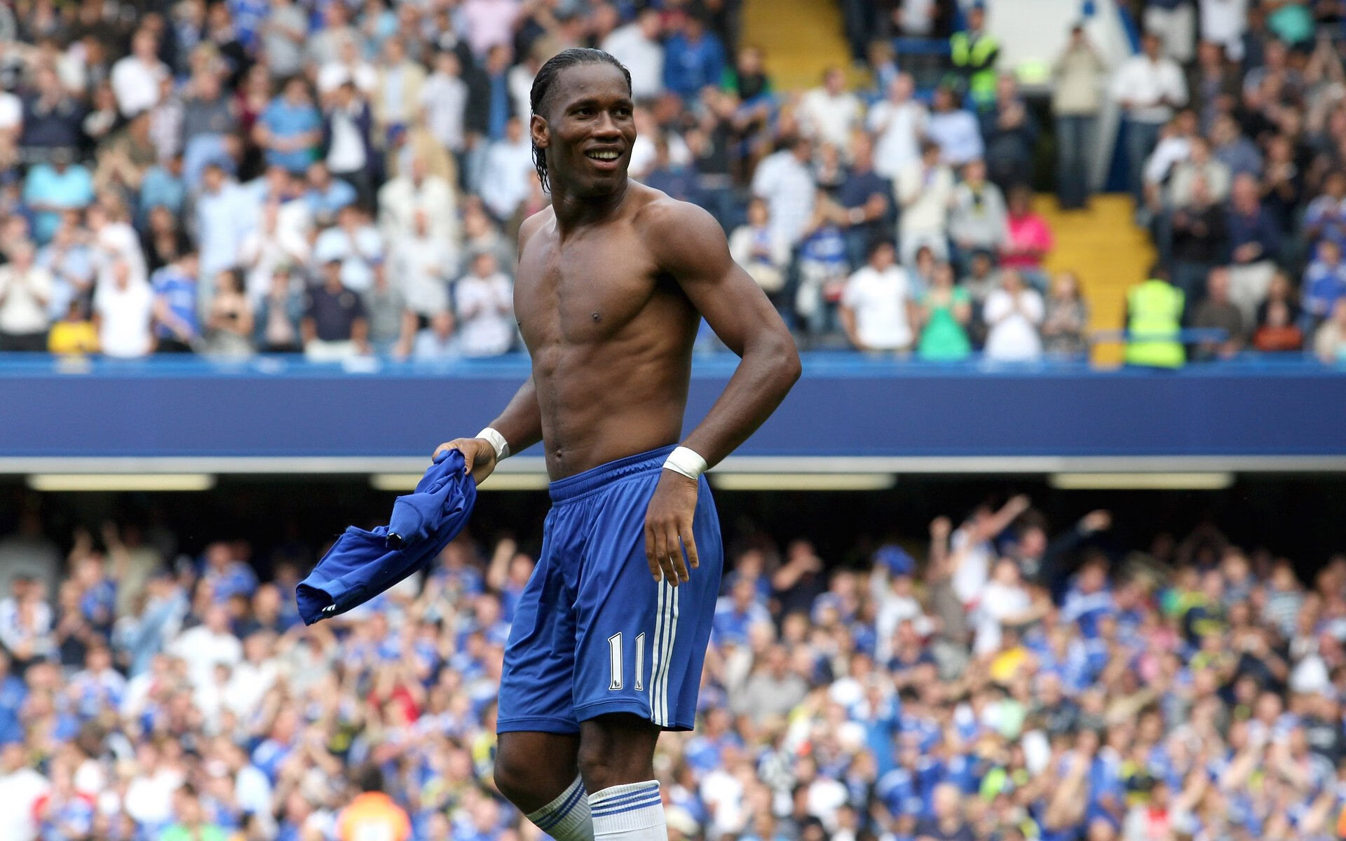 绿茵无界,当拉齐奥蓝遇见喀麦隆雄狮,坎特如何定义稳定的终极形态?