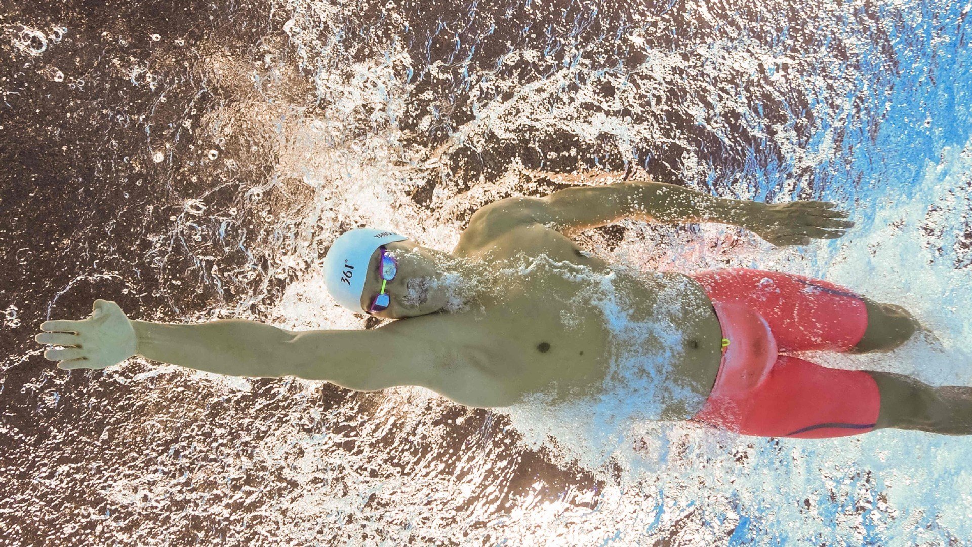 丹麦铁腰破茧成蝶,凯塞多巴黎夜战,一场定义自我的证明